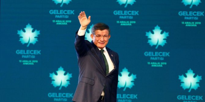 Ahmet Davutoğlu'nun Gelecek Partisi, parlamenter sistemi savunan kampanya başlattı.