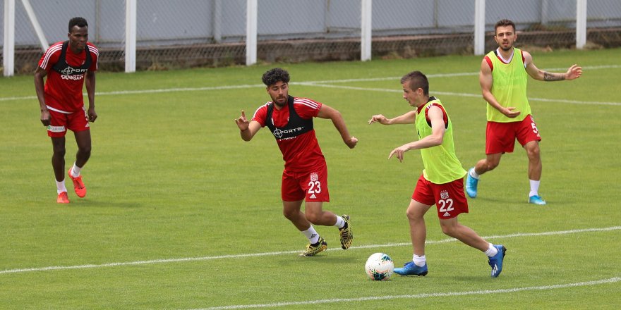 Sivasspor süper lig hazırlıklarına hız kesmeden devam ediyor