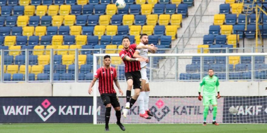 Süper Lig: Gençlerbirliği: 0 - Konyaspor: 0 (İlk yarı)