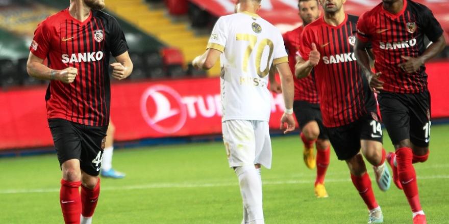 Süper Lig: Gaziantep FK: 1 - MKE Ankaragücü: 0 (İlk yarı)