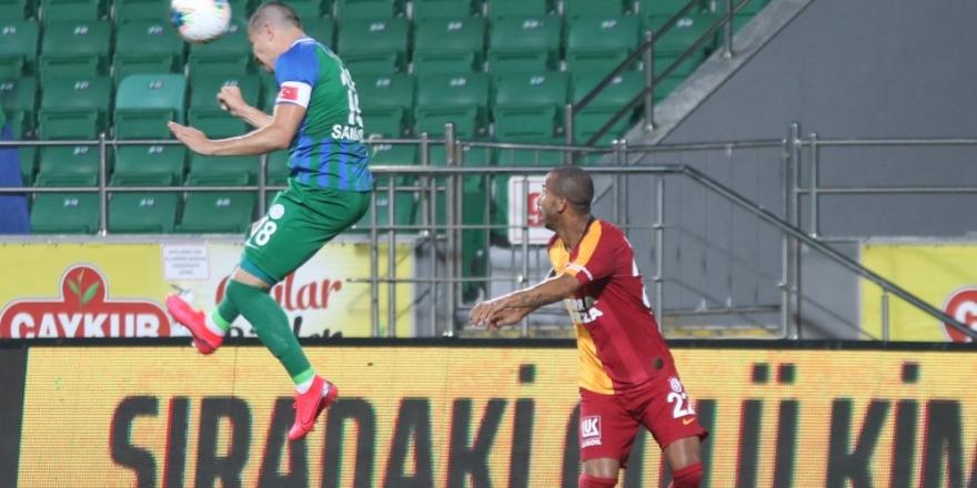 Süper Lig: Çaykur Rizespor: 1 - Galatasaray: 0 (İlk yarı)