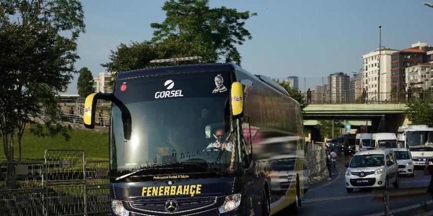 Fenerbahçe ve Trabzonspor Kadıköy’e geldi