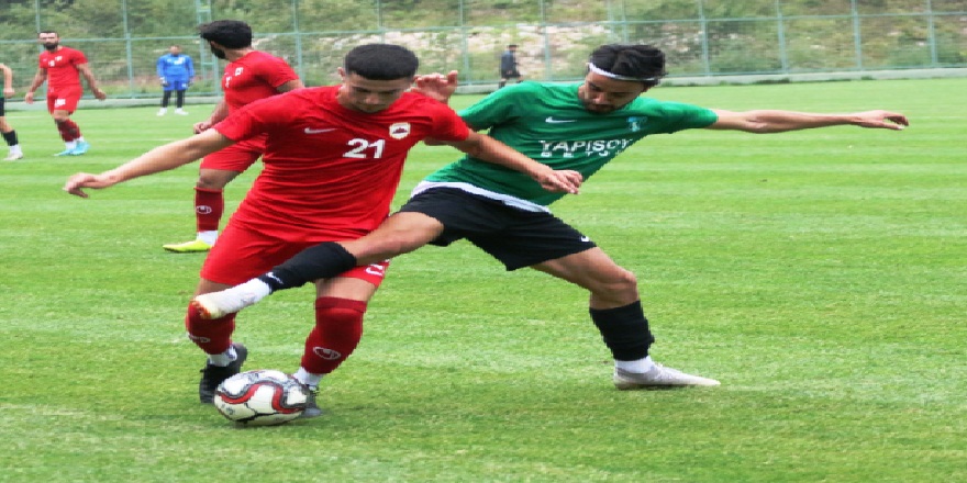 Hazırlık maçında  Kocaelispor, Çatalcaspor'u 2-1 yendi