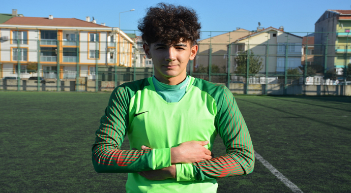Genç file bekçisi Ömer Faruk Yiğit, Bursaspor’a transfer oldu