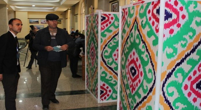 Tacikistan'da halk, parlamento seçimleri için sandık başında