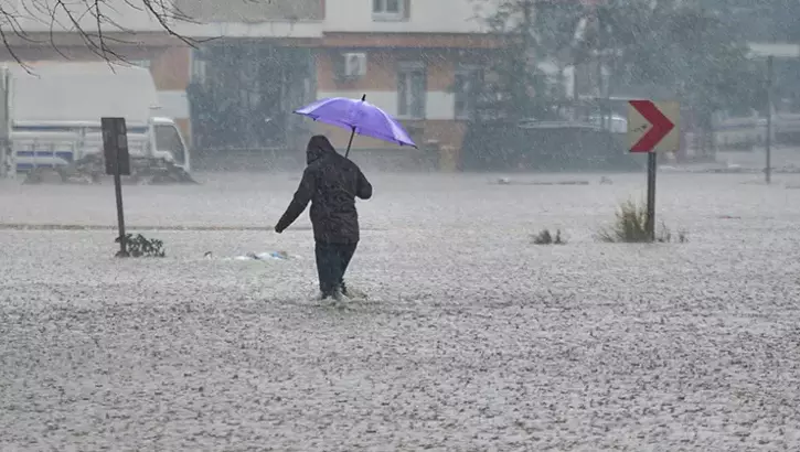 14 Eylül 2024 İçin Meteoroloji’den Uyarı: Gök Gürültülü Sağanak Yağış Geliyor! İşte Yağış Beklenen Bölgeler...