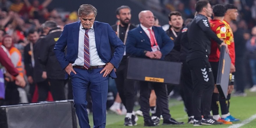 Şenol Güneş: "Bundan Daha Kötü Bir Oyun Olamaz!" Yenilgi Sonrası Özür Diledi