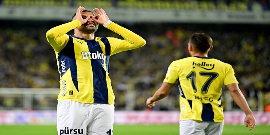 Fenerbahçe, Bodrum FK'yı 2-0 Geçerek 3 Puanı Kaptı