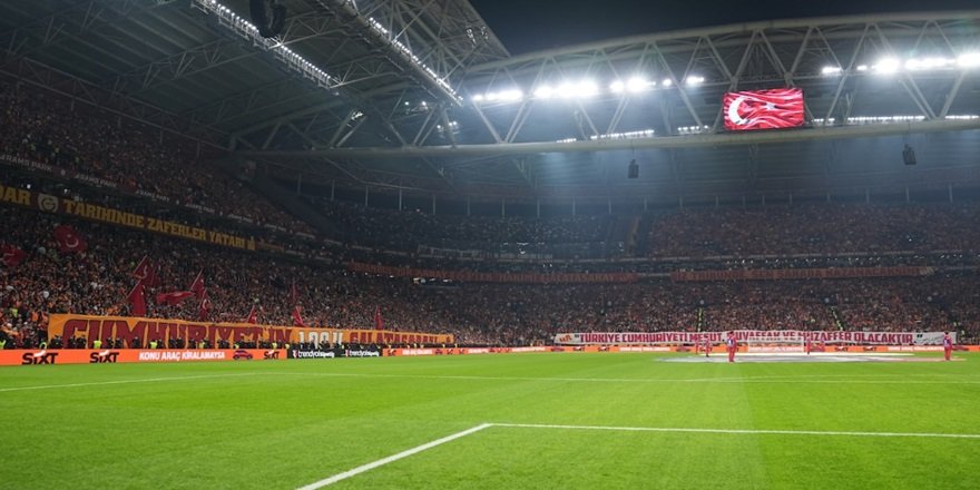 Sarı-Kırmızılıların Zaferi: Galatasaray, Beşiktaş'ı 2-1 ile Geçti!